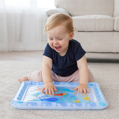 tapis-eau-bebe-garcon-joue